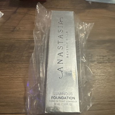 Anastasia Beverly Hills Luminous Foundation 500C. Foundation NEW IN BOX