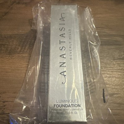 Anastasia Beverly Hills Luminous Foundation 510W. Foundation